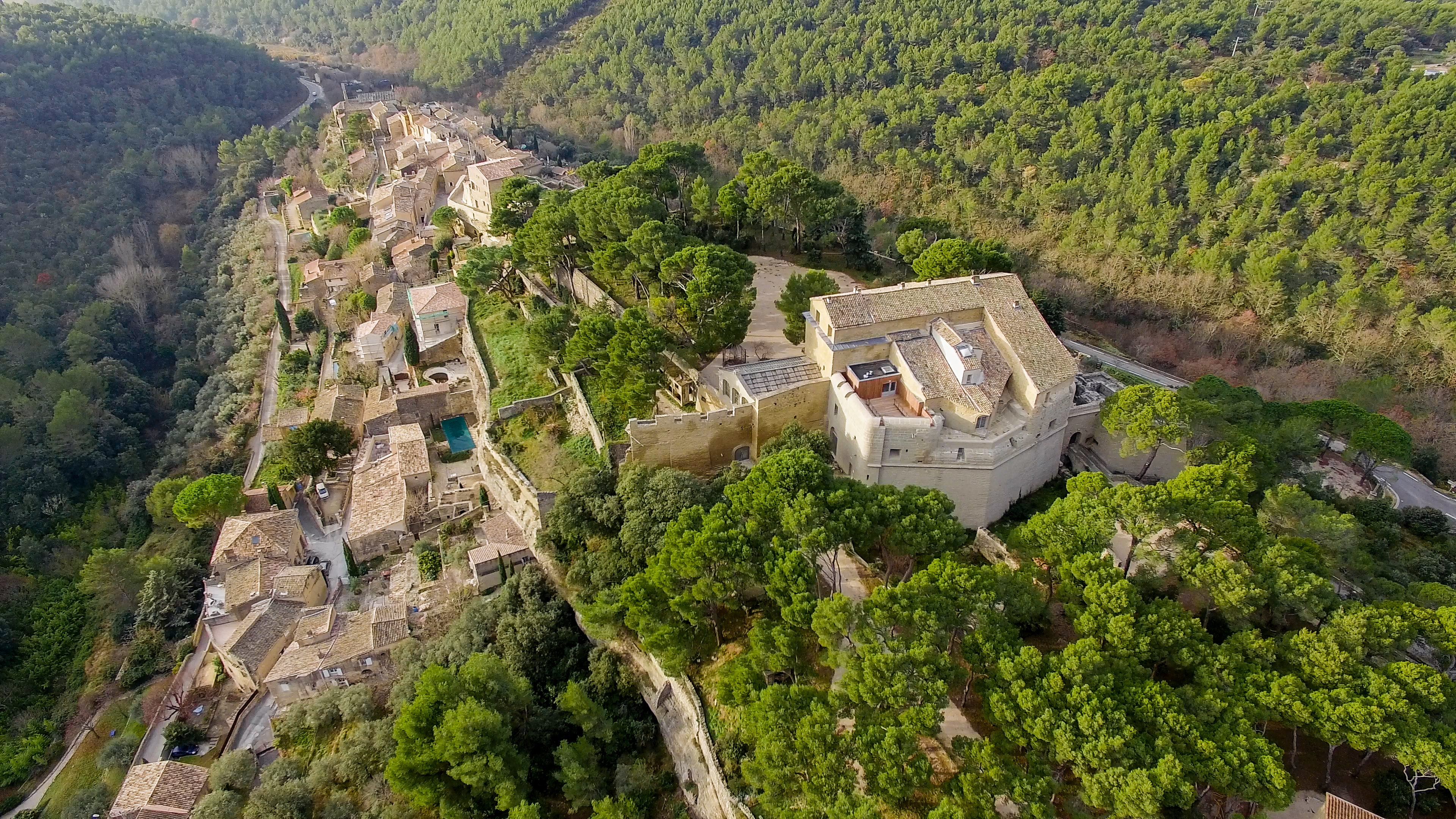 Au pays de Sorgues : Sous le Divin, le diable » – Prestige'S