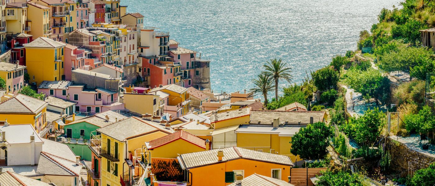 Les Cinq Terres : un balcon suspendu entre mer et ciel